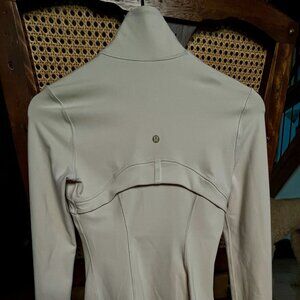 Define Jacket Luon *Sparkle Define Jacket Luon *Sparkle.   Colour Bone.  Size 2